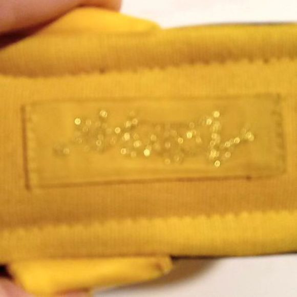 Active Air Yellow Strappy Sandals Women's Size 8.5 - Picture 7 of 8